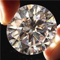 モアサナイトと天然ダイヤモンドを区別する一般的な方法