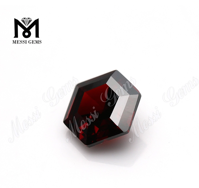 合成ジルコン ダイヤモンド 六角形の石 ガーネット色の石 