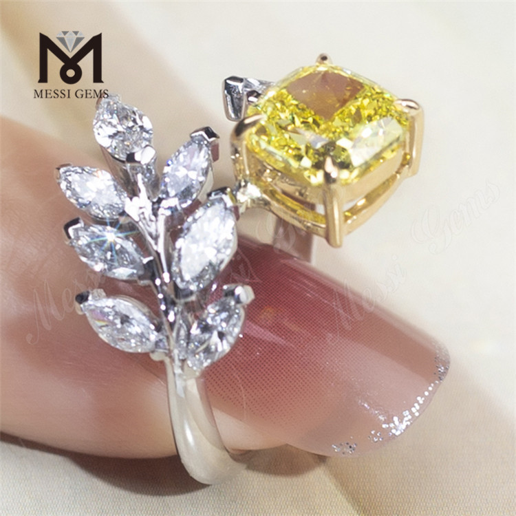 クッションダイヤモンドの婚約指輪