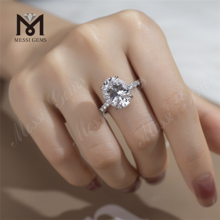 オーバルダイヤモンドの婚約指輪